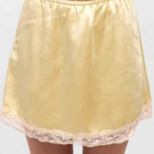 Alaya lace mini skirt